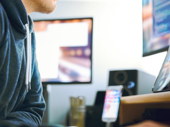 photo-1515188027261-e7f35b9b61bc